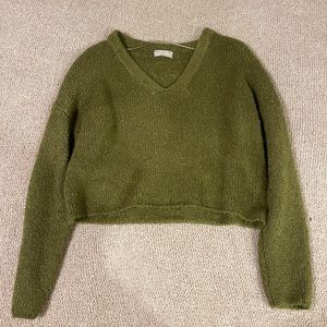 Urban outfitters green cropped sweater